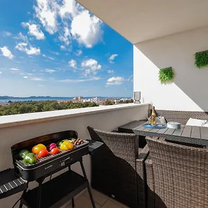  Apartment Stella Maris 2bdr, Balcony, Sea View, Garage, Bbq
